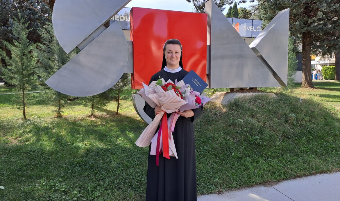 S. Marija Puljić obranila završni rad 20231013 115123 1170x694
