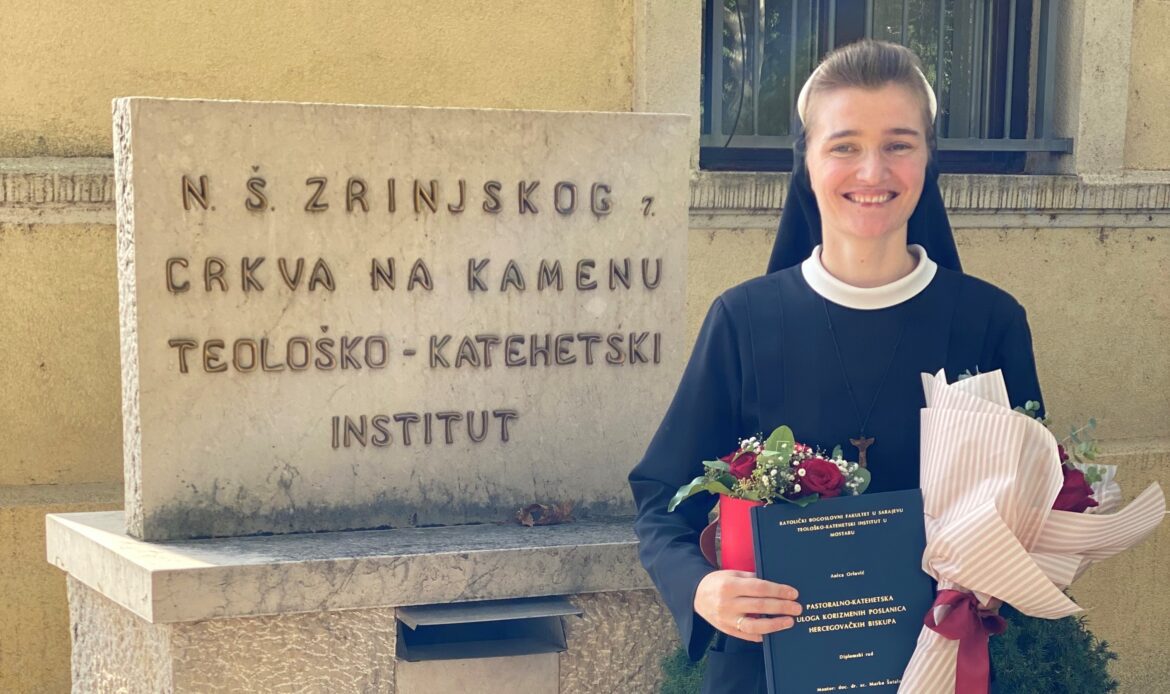 S. Anica Orlović obranila diplomski rad Anica3k 1170x694