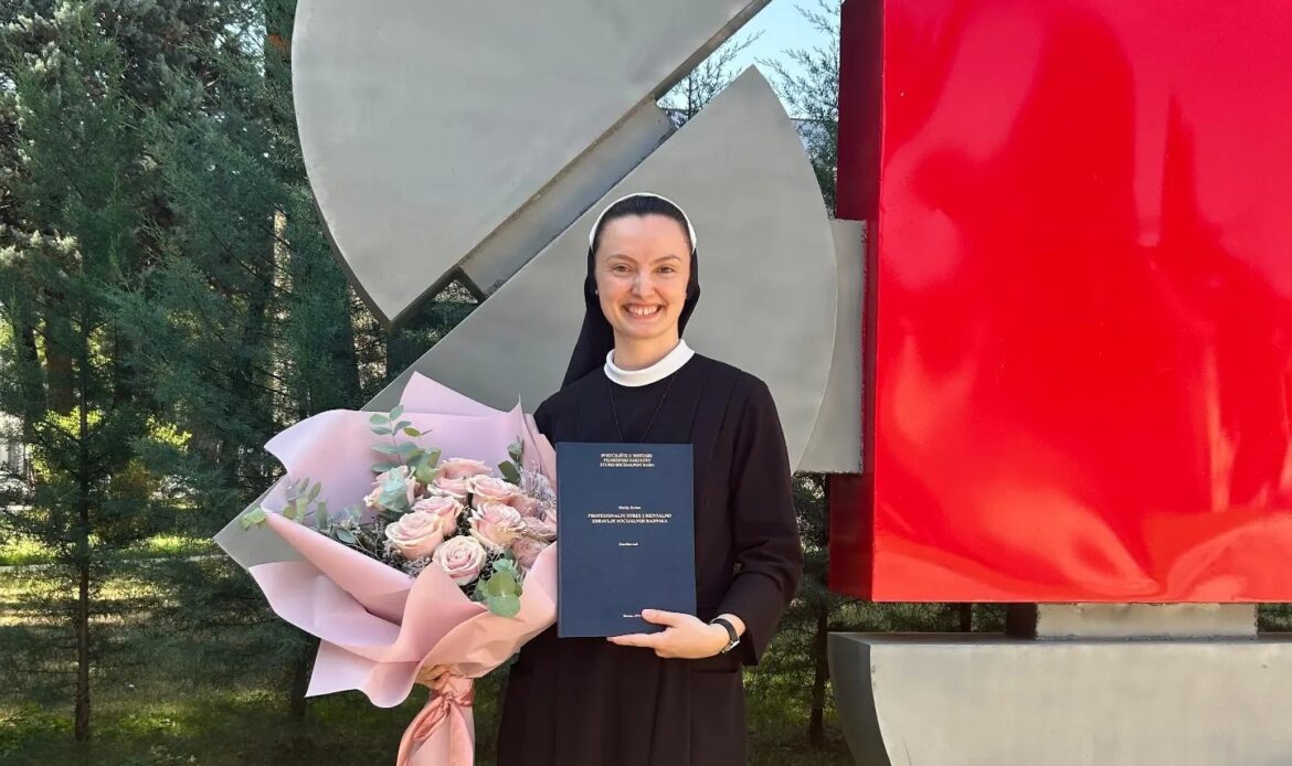 S. Marija Ivana Boban obranila završni rad Boba2 1170x694