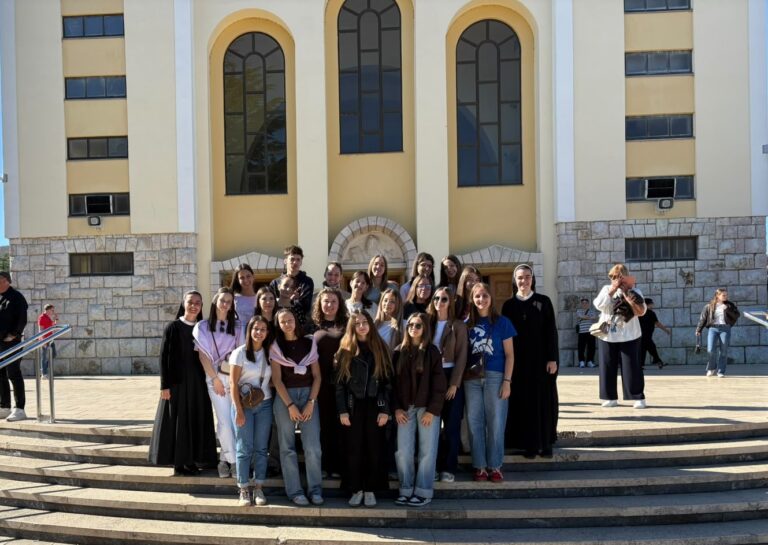 Bože, gdje si? – Održan seminar za srednjoškolce u Međugorju naslovna